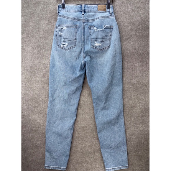 American Eagle Curvy Mom Jeans Light Wash Ripped Distressed Denim Stretch Size 2 - Picture 3 of 9